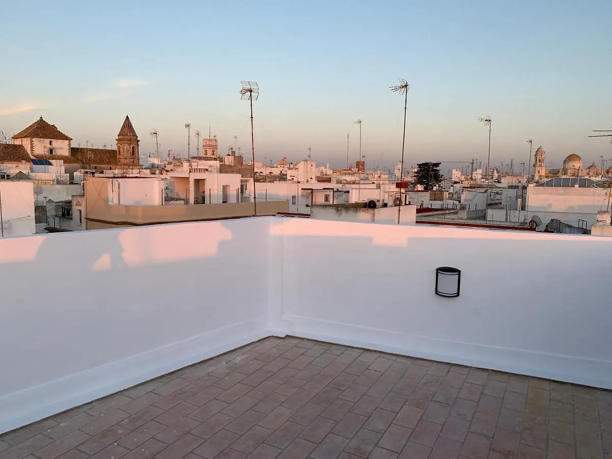 Apartamento Atico Terraza Cadiz Centro Ascensor Playa de la Caleta