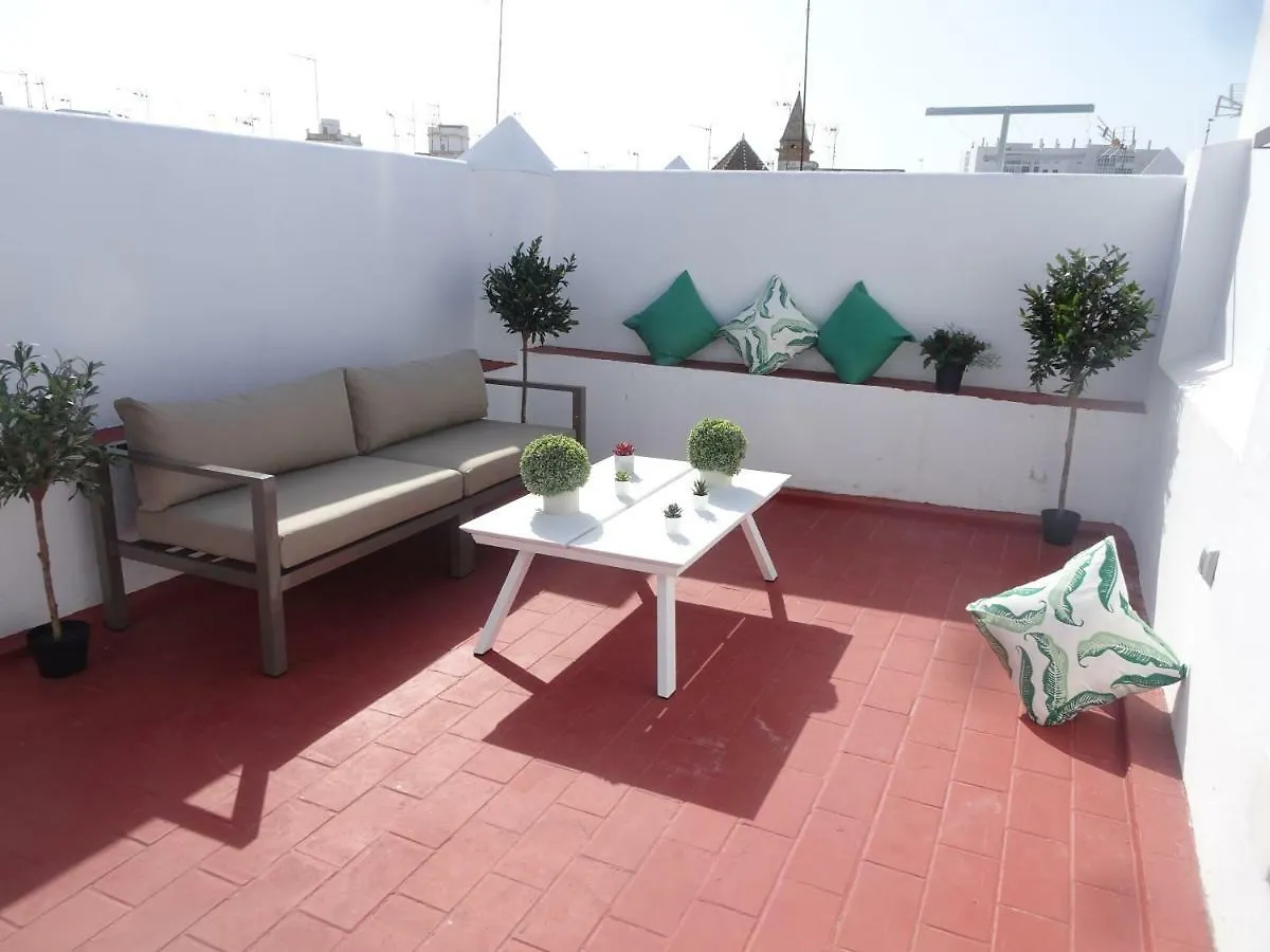 Apartamento Atico Terraza Cadiz Centro Ascensor Playa de la Caleta