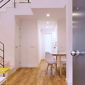 Precioso Duplex Con Patio Junto A La Catedral Apartamento